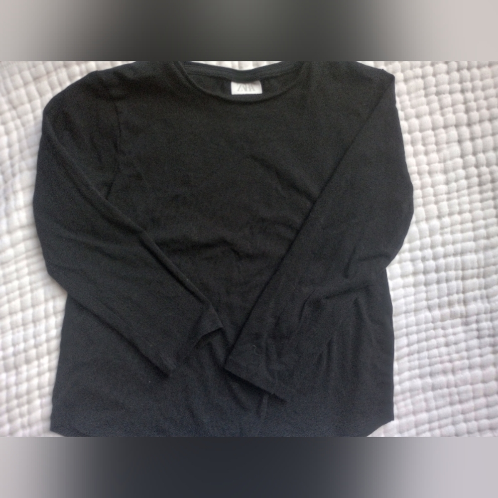 Girls black long sleeve Zara top